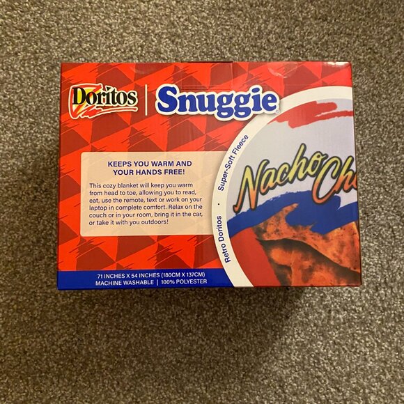 Snuggie DORITOS NACHO CHEESE Wearable Soft Fleece Blanket w/ Sleeves NEW - Picture 2 of 3